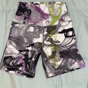 EUC Women’s Lululemon Align Bike Shorts Size 4